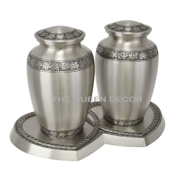 Companion Urns